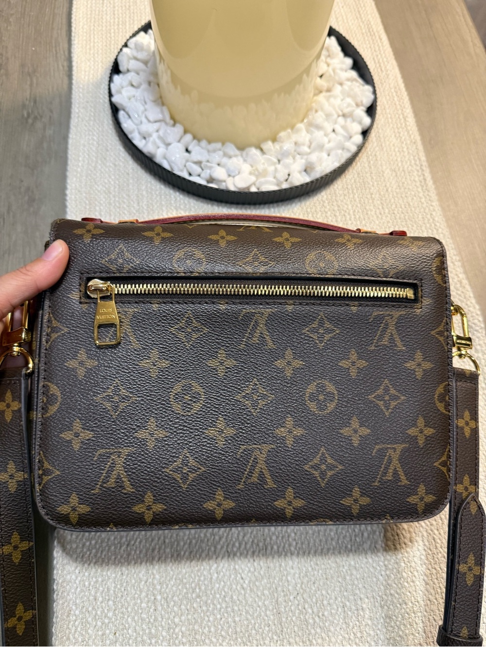Monogram crossbody bag - Picture 5 of 5